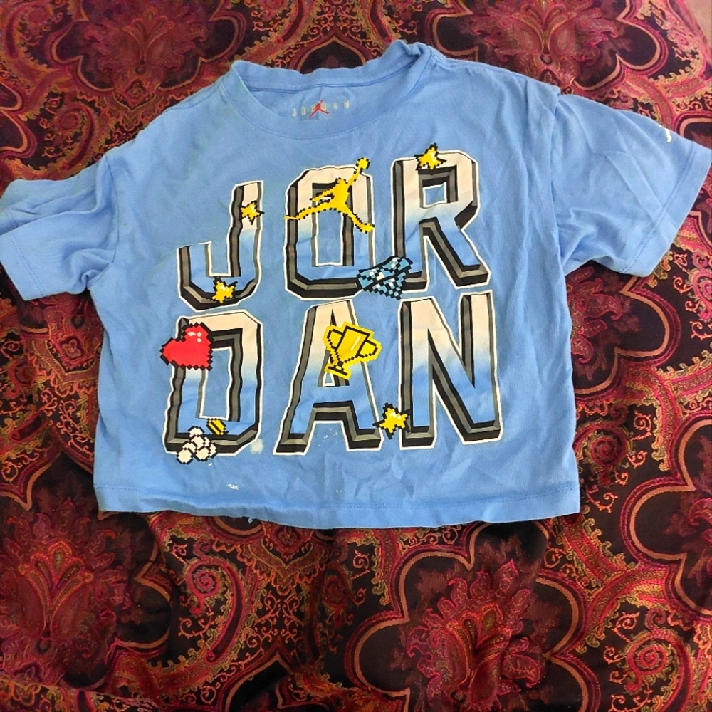 Girls Jordan short sleeve shirt